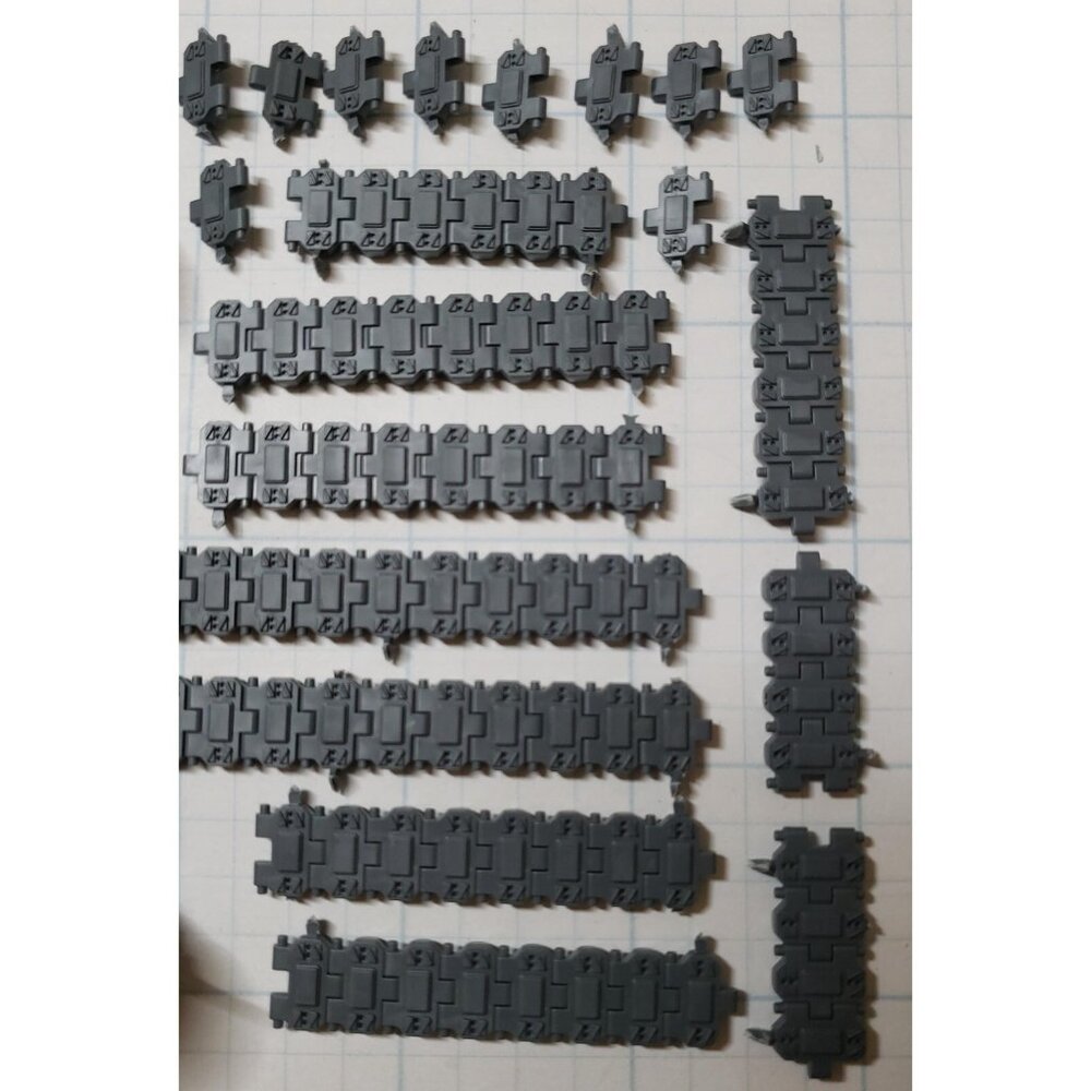 30k Solar Auxilia Bits Horus Heresy Leman Russ Striker Tank Sides & Tracks Set - Picture 2 of 3